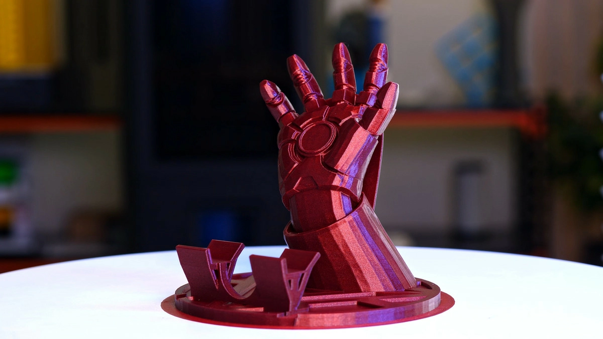 Модель подставки для гаджета напечатанная на Qidi tech Q1 Pro Модель подставки для гаджета напечатанная на Qidi tech Q1 Pro