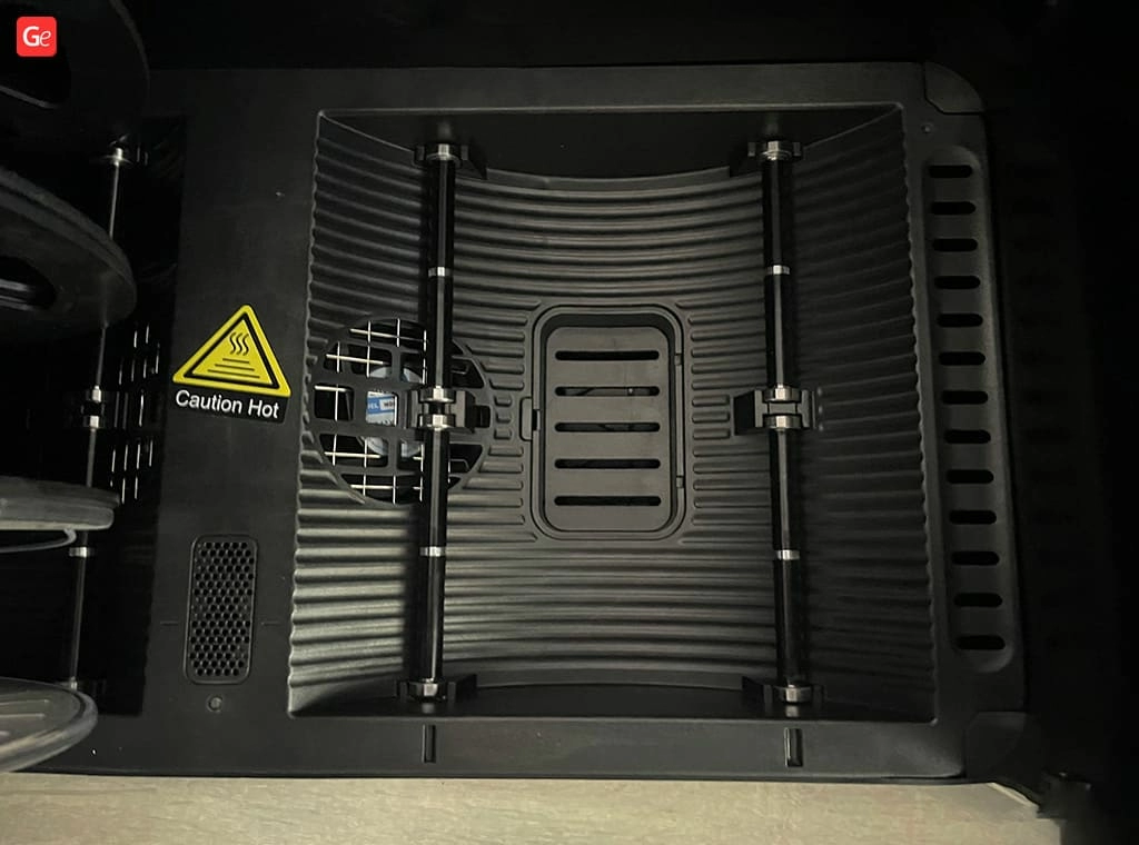 Сушилка FilaDryer S4 с полупрозрачным корпусом