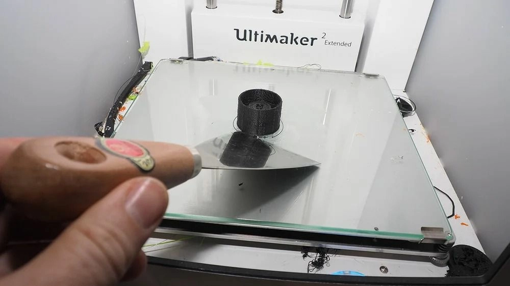 3D_Print_Problems_Stuck_Print.jpg 3D_Print_Problems_Stuck_Print.jpg