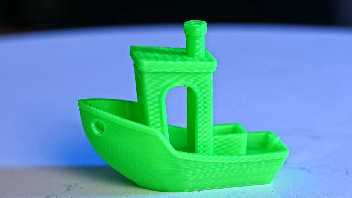 Печать кораблика бенчи на Qidi tech Q1 Pro Печать кораблика бенчи на Qidi tech Q1 Pro