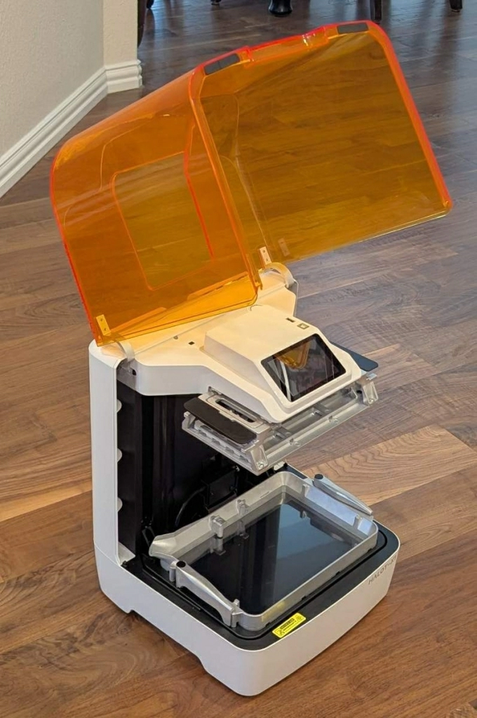 Фотополимерный принтер HALOT-X1