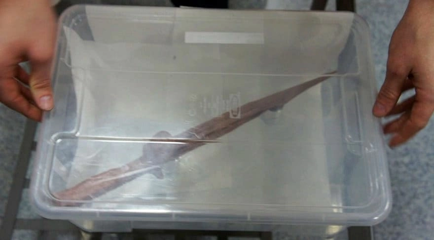 Модель в емкости с ацетоном Модель в емкости с ацетоном