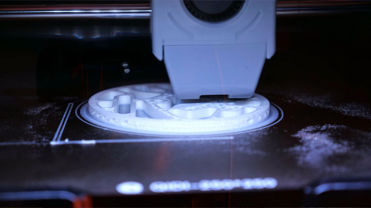 Напечатанная деталь из нейлона на Qidi tech Q1 Pro Напечатанная деталь из нейлона на Qidi tech Q1 Pro