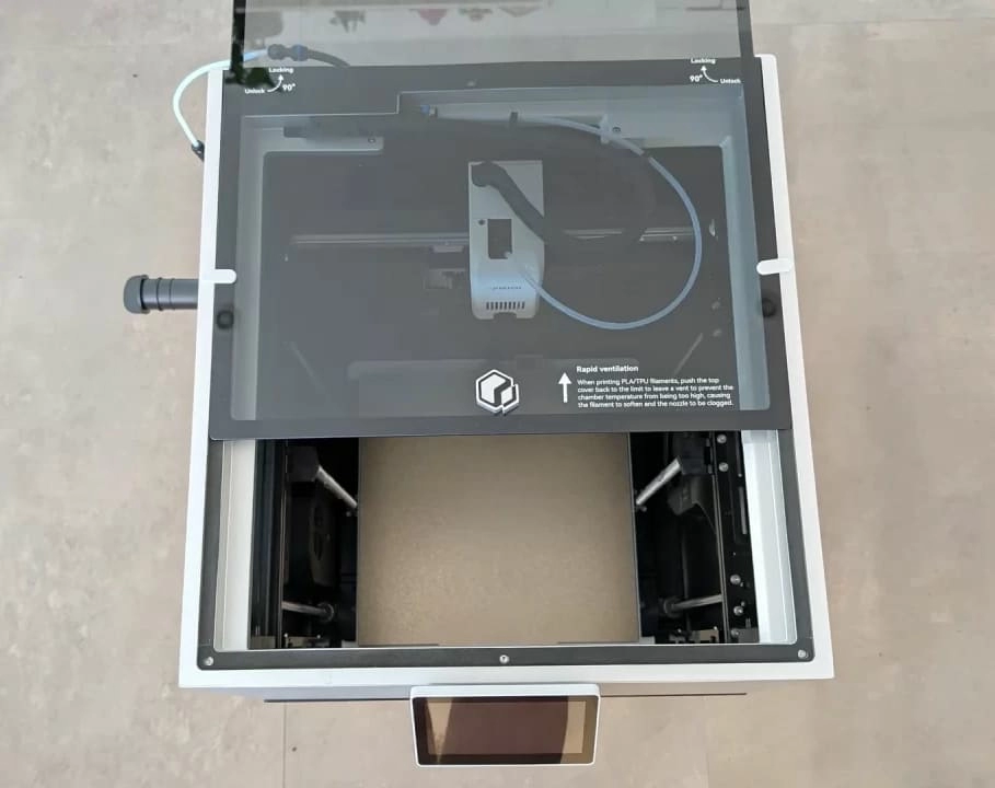 Передняя панель Q2