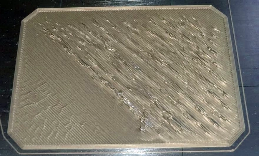 Пластик липнет неравномерно Пластик липнет неравномерно