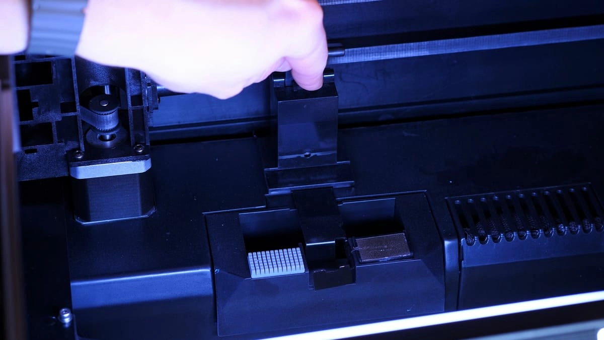 Механизм очистки Qidi Plus 4