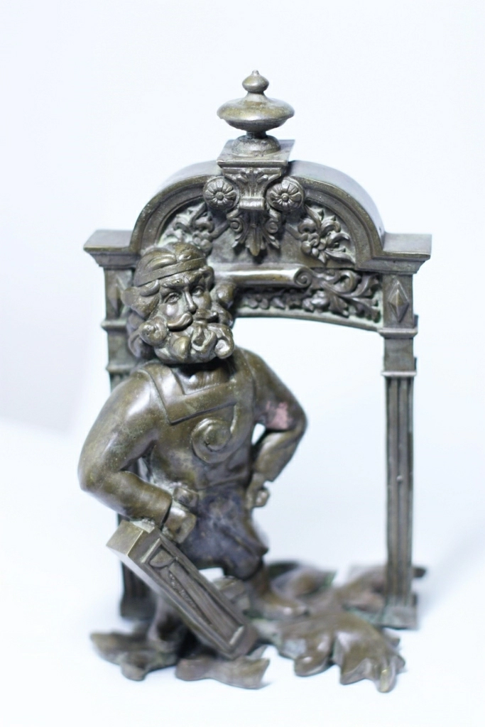 Модель скульптуры Деревянных дел мастер для Тюмени Модель скульптуры Деревянных дел мастер для Тюмени