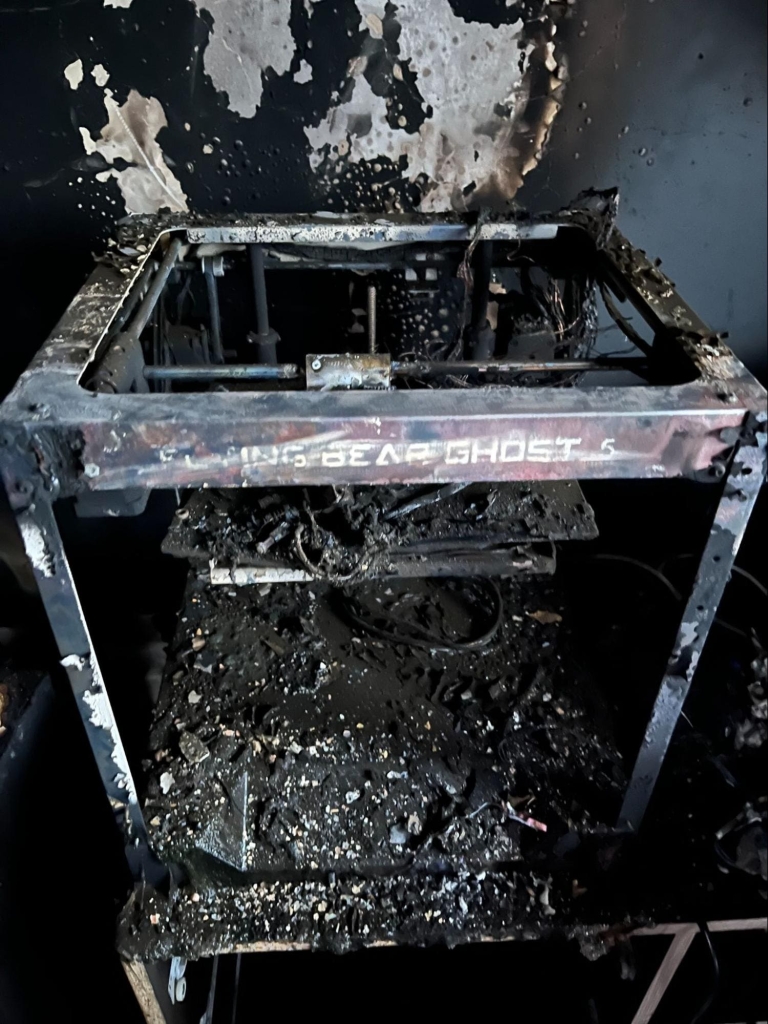 Последствия пожара во время не активной работы с Октопринтом Последствия пожара во время не активной работы с Октопринтом