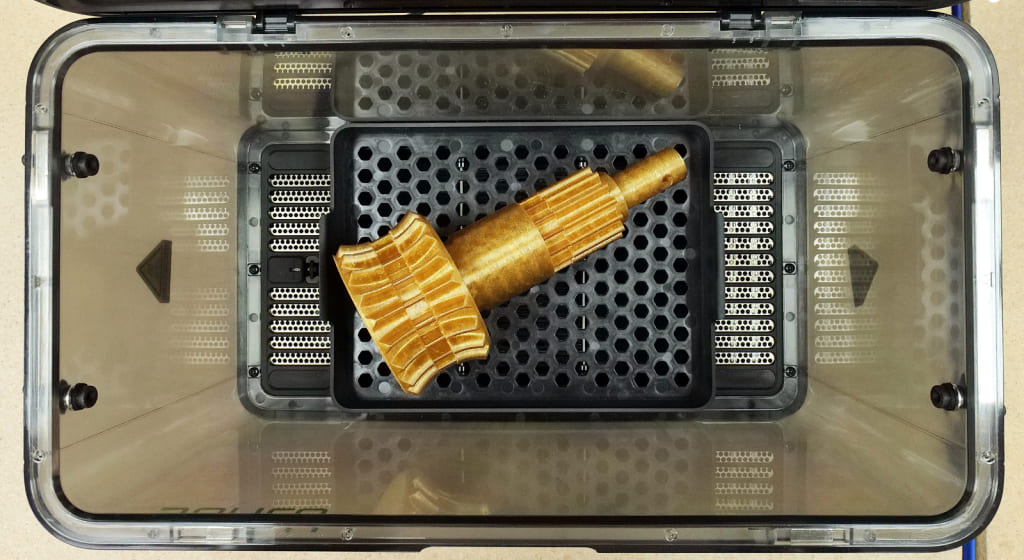 Тугоплавкий лоток на дне камеры FilaDryer E2 Тугоплавкий лоток на дне камеры FilaDryer E2