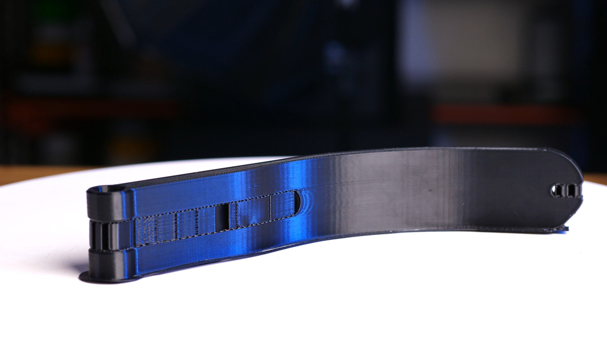 Напечатанная деталь из поликарбоната на Qidi tech Q1 Pro