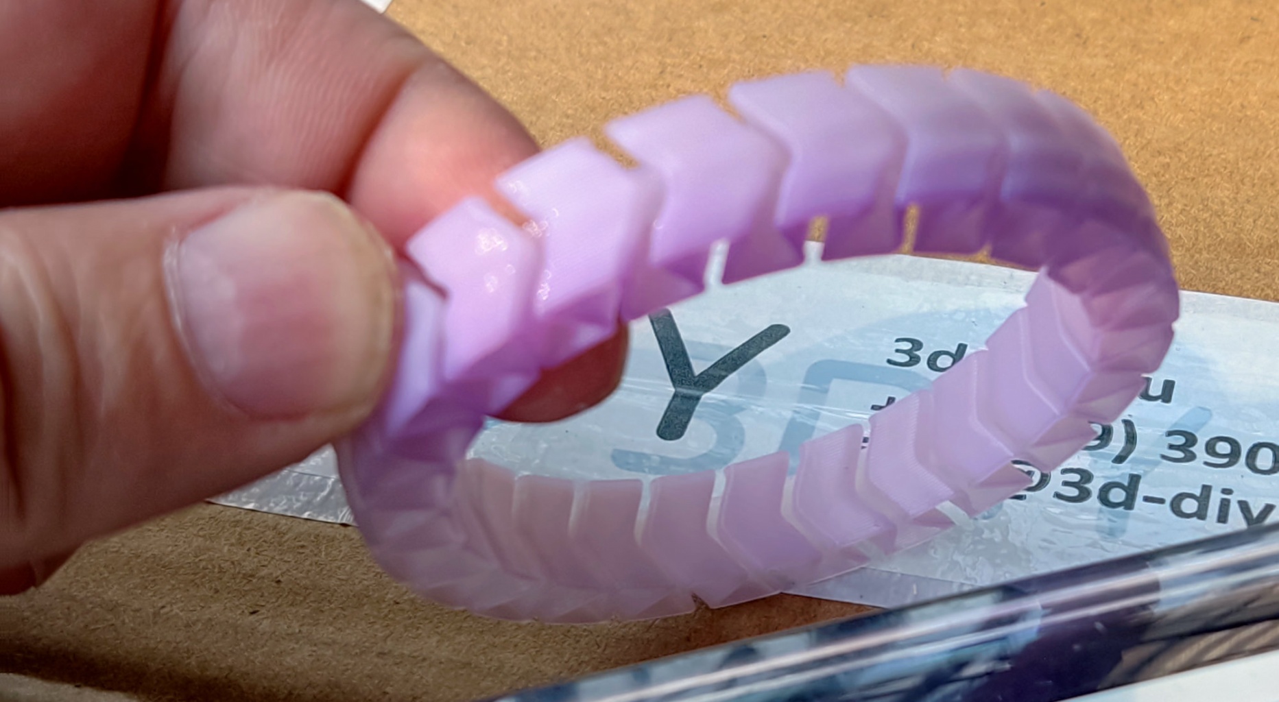 braslet-pla-uf.jpg braslet-pla-uf.jpg