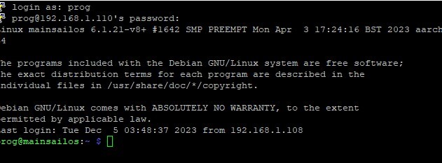 Консоль, где логинимся, придуманные в процессе подготовки microSD