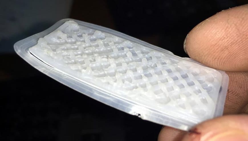 Пластик скатывается в шарики около сопла