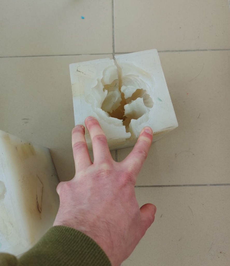 Силиконовая форма, снятая с мастер модели