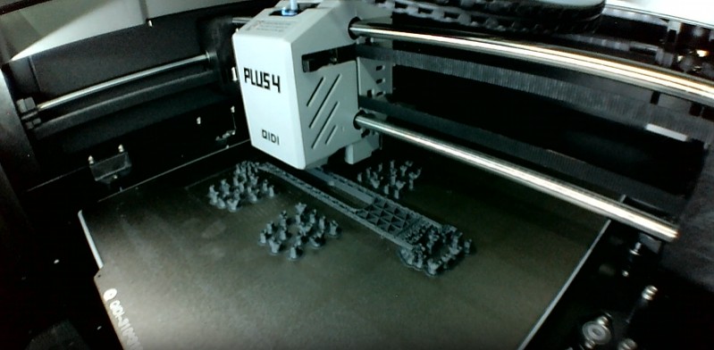 Принтер QIDI PLUS 4 внутри