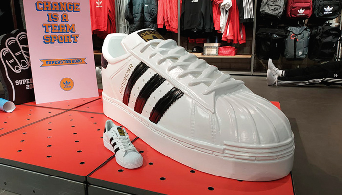 3D-печать обуви для рекламы магазина