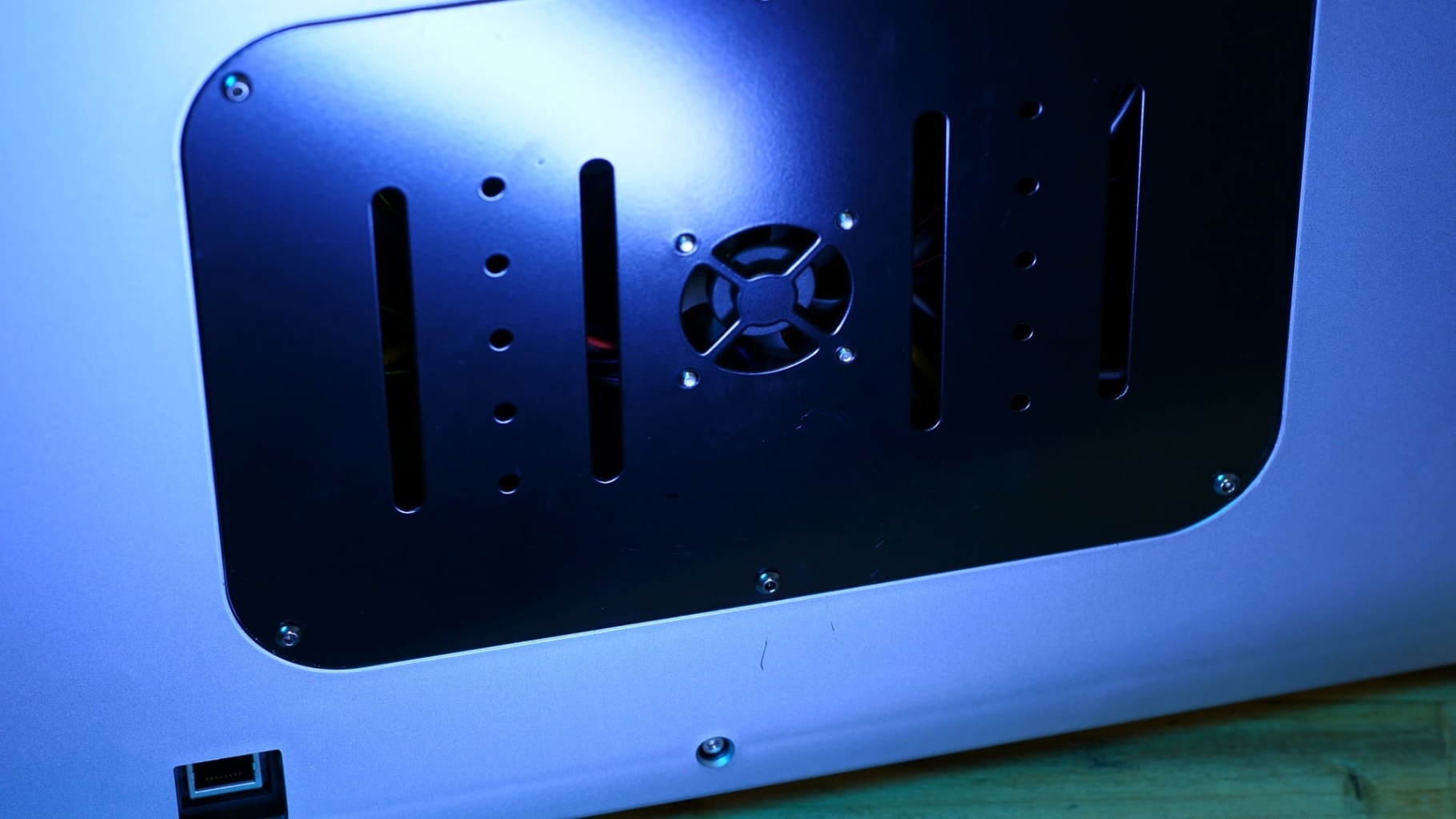 Правая стенка корпуса 3D-принтера Qidi Plus 4