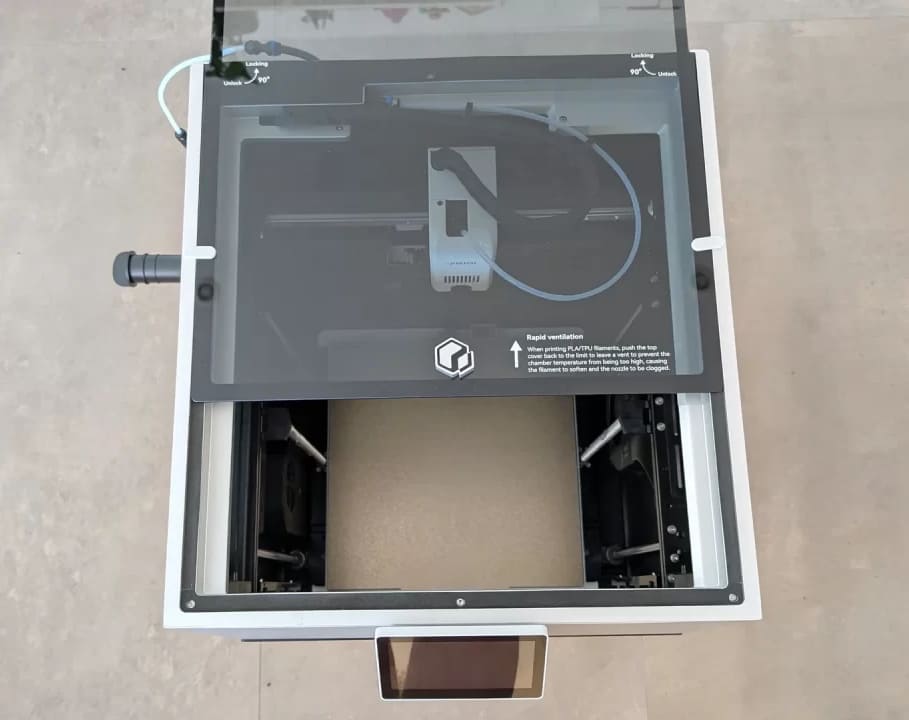 Передняя панель Q2