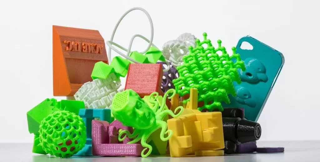 3d items. Изделия из пластмассы. Сувениры на 3d принтере. 3 Д принтер пластиковые изделия. Изделия на 3д принтере.